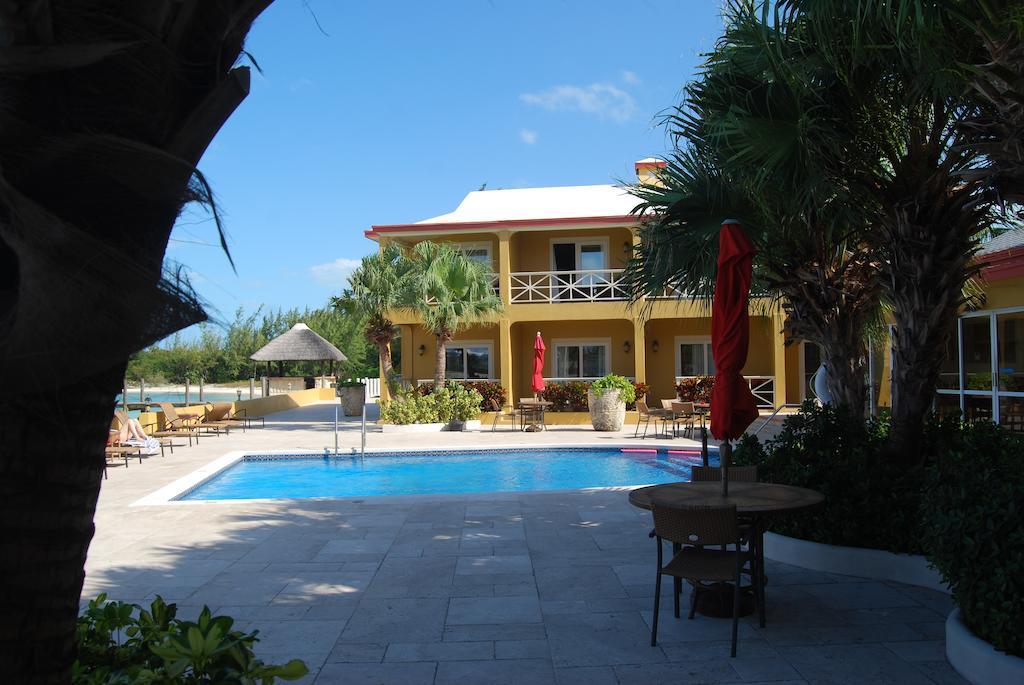Отель Augusta Bay Bahamas, Exuma Джорджтаун Экстерьер фото
