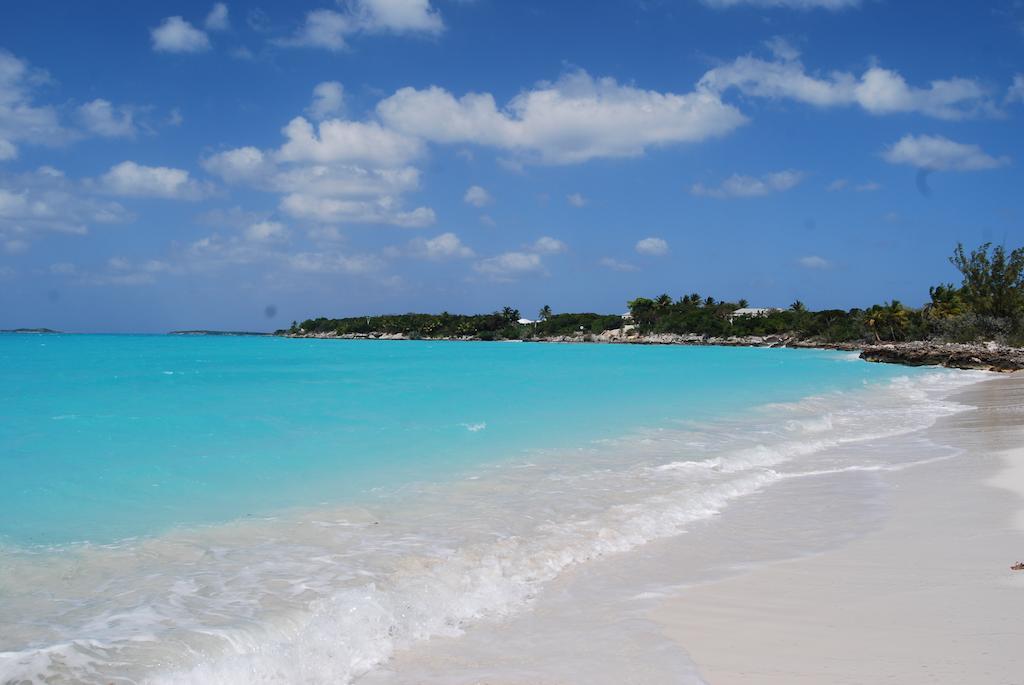 Отель Augusta Bay Bahamas, Exuma Джорджтаун Экстерьер фото