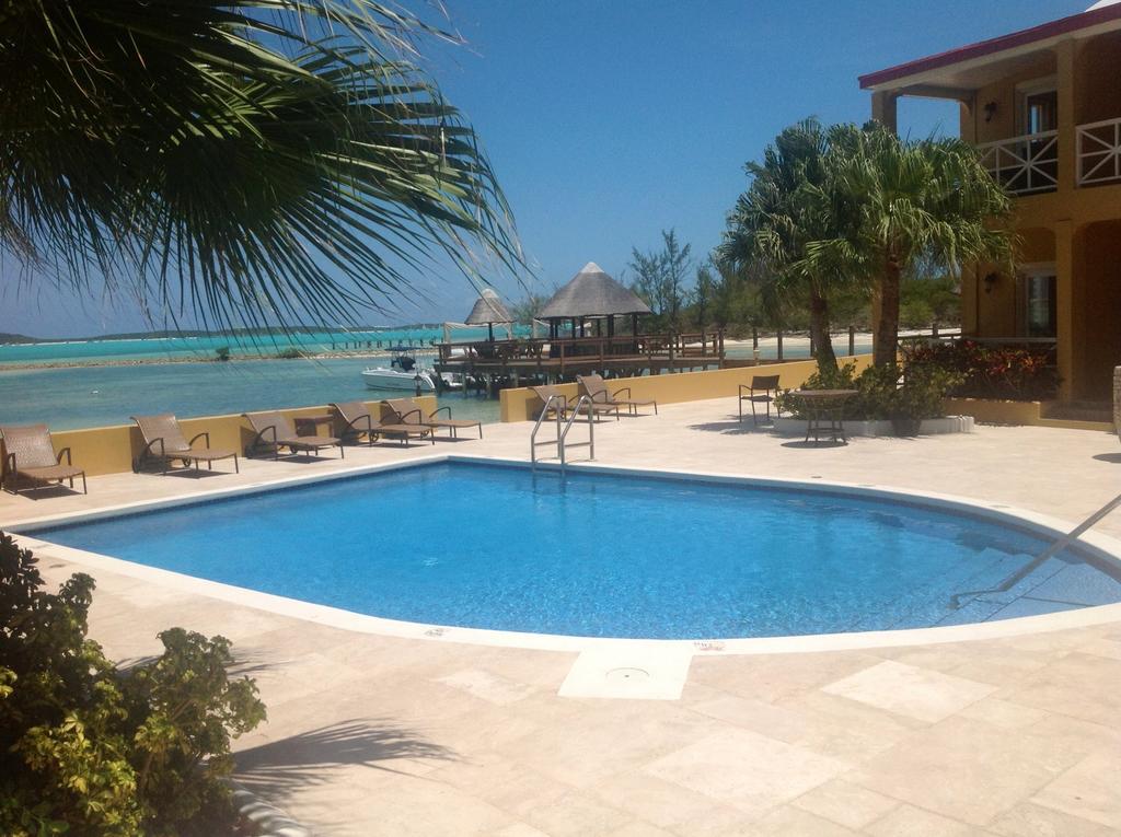 Отель Augusta Bay Bahamas, Exuma Джорджтаун Экстерьер фото